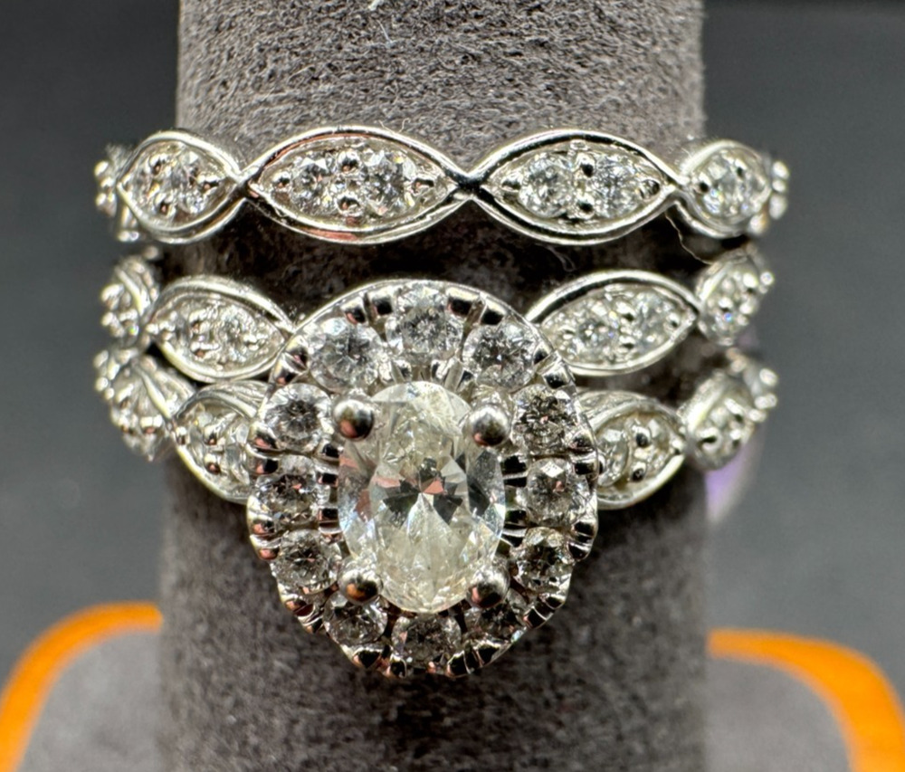 Vera Wang 14k White Gold 1 CTTW Diamond Scalloped Bridal Ring Set Sz 7 NWT